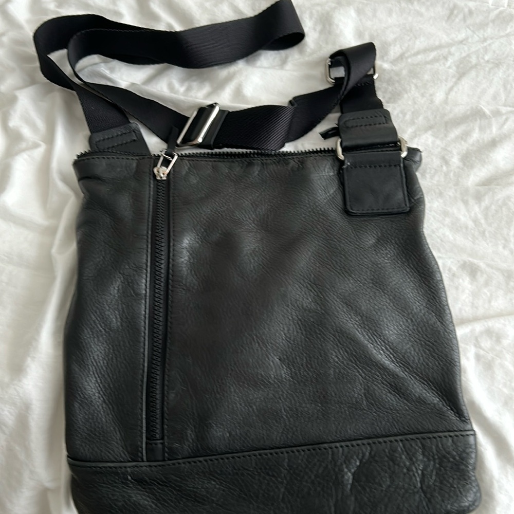 ⭐️MESSENGER CROSSBODY BAG⭐️